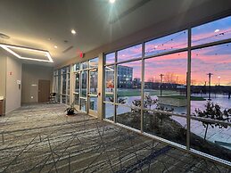 Holiday Inn Express & Suites Chicago Schaumburg by IHG