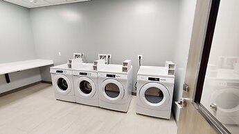 Holiday Inn Express & Suites Chicago Schaumburg by IHG