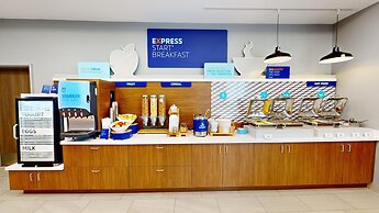 Holiday Inn Express & Suites Chicago Schaumburg by IHG