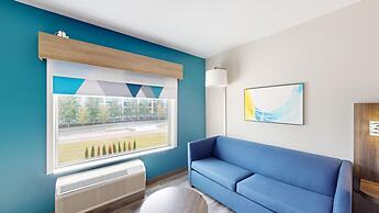 Holiday Inn Express & Suites Chicago Schaumburg by IHG