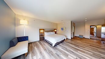 Holiday Inn Express & Suites Chicago Schaumburg by IHG