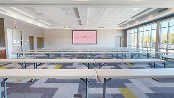 Holiday Inn Express & Suites Chicago Schaumburg by IHG