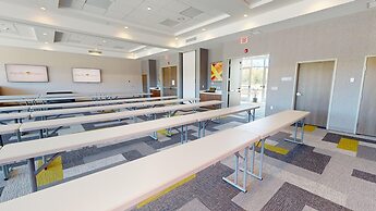 Holiday Inn Express & Suites Chicago Schaumburg by IHG