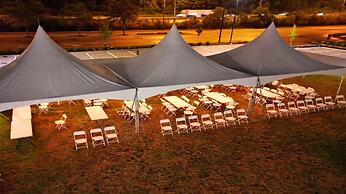 Holiday Inn Express & Suites Chicago Schaumburg by IHG