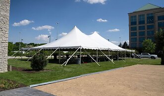 Holiday Inn Express & Suites Chicago Schaumburg by IHG