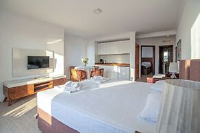 Open Sea Apartments