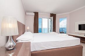 Open Sea Apartments