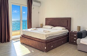 Open Sea Apartments