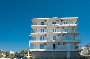 Open Sea Apartments