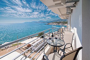 Open Sea Apartments