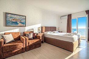Open Sea Apartments