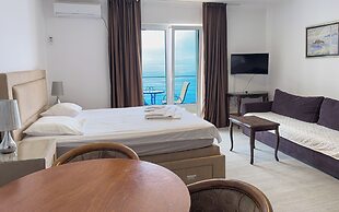 Open Sea Apartments