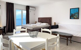 Open Sea Apartments