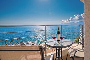 Open Sea Apartments