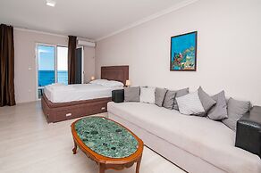 Open Sea Apartments