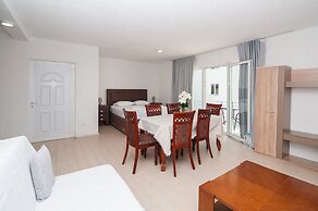 Open Sea Apartments