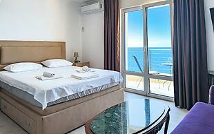 Open Sea Apartments