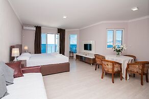 Open Sea Apartments