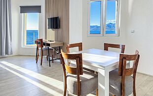 Open Sea Apartments