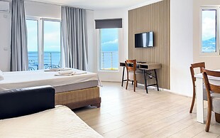 Open Sea Apartments