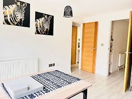 Tanzanite Apartment in Cambridge