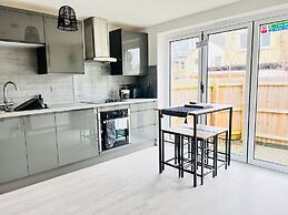 Tanzanite Apartment in Cambridge