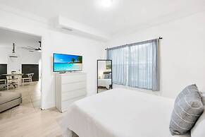 2 Homes! - 4 Mn To Madeira Bch - Hottub - Htd Pool