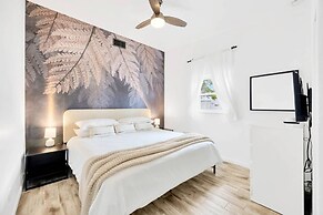 2 Homes! - 4 Mn To Madeira Bch - Hottub - Htd Pool