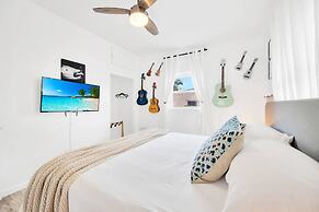 2 Homes! - 4 Mn To Madeira Bch - Hottub - Htd Pool