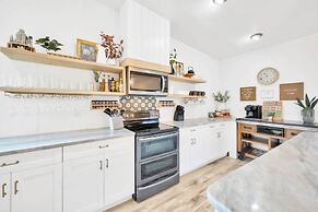 2 Homes! - 4 Mn To Madeira Bch - Hottub - Htd Pool