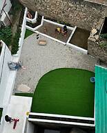 Dzi Apartments