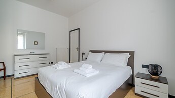 Betti 46 in Rapallo With 1 Bedrooms and 1 Bathrooms