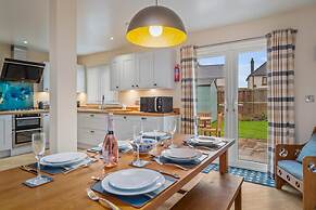 Y Deri - Close to Village and Beach