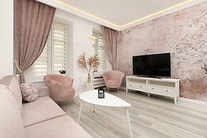 Apartment for 4 in Łódz by Renters