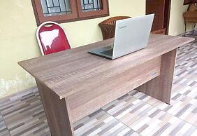 OYO 93768 Setia Budi Guest House 1