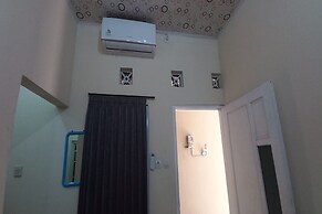 OYO 93768 Setia Budi Guest House 1