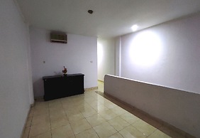 OYO 93768 Setia Budi Guest House 1