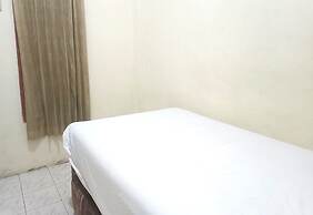 OYO 93769 Setia Budi Guest House 2