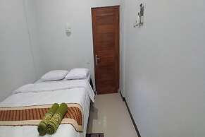OYO 93769 Setia Budi Guest House 2