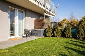 Apartment With Garden by Renters