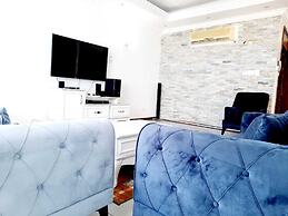 Lux Suites Dofils Almasi Apartments