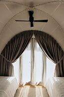 91 Athens Riviera, The Resort