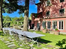 Burlamacchi Villas