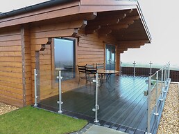 Height End Farm Log Cabin