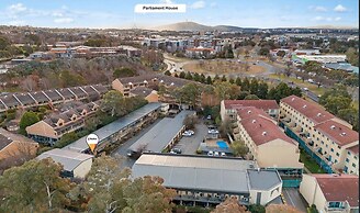 Griffith Studio Canberra - free parking