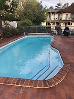 Griffith Studio Canberra - free parking
