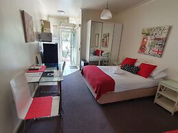 Griffith Studio Canberra - free parking