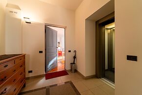 Gerbett Apartment With Terrace by Wonderful Italy