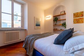 Gerbett Apartment With Terrace by Wonderful Italy
