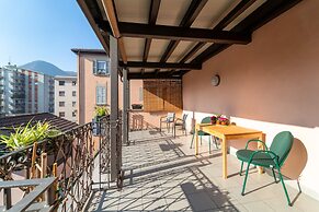 Gerbett Apartment With Terrace by Wonderful Italy